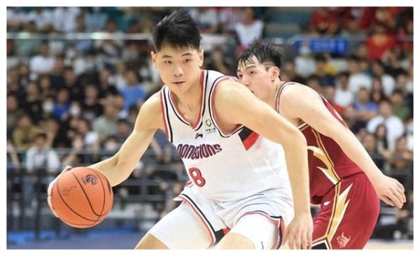 关于澳门男篮新援状态神勇，帮助球队问鼎胜利的信息