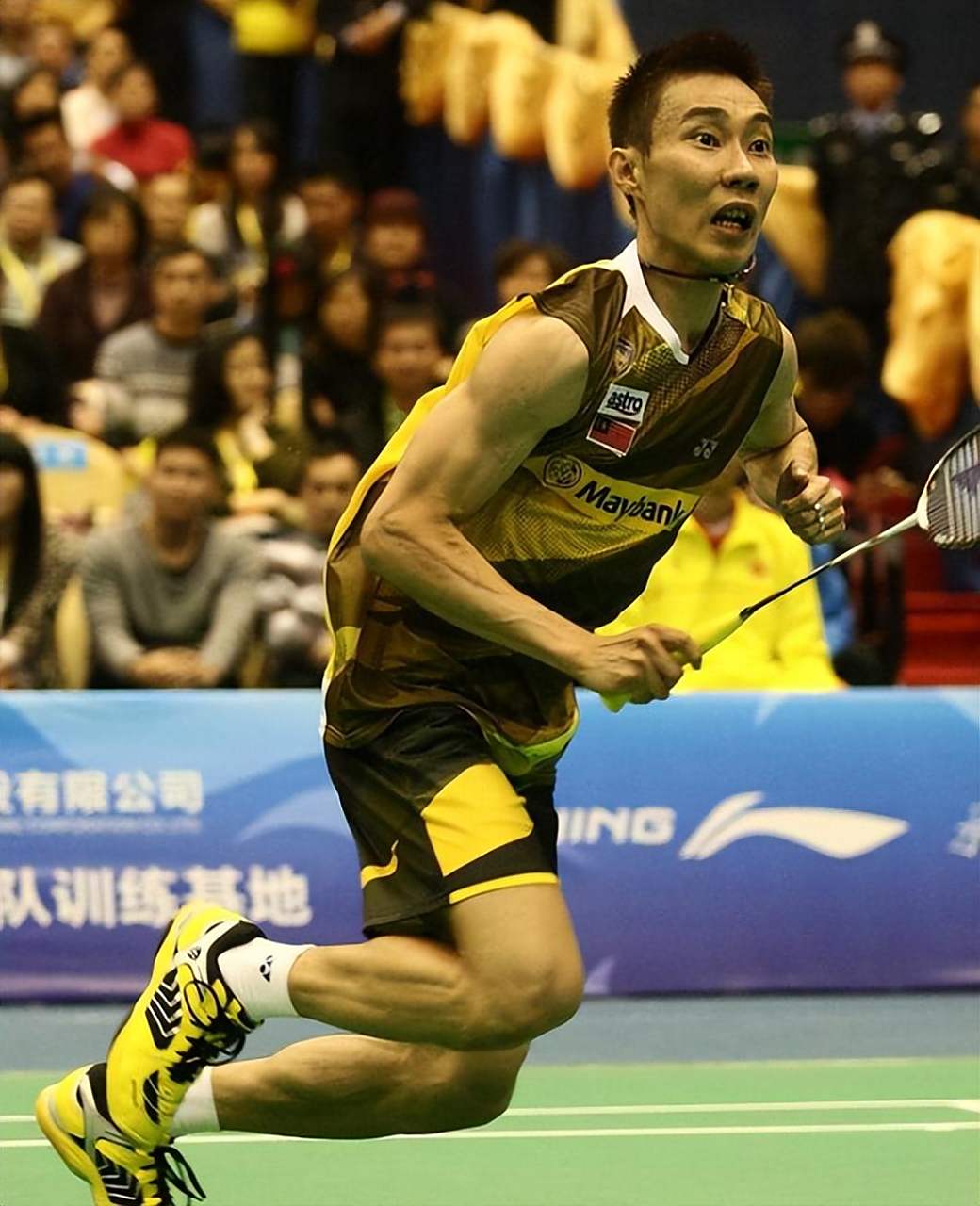 印尼羽毛球队横扫马来西亚羽毛球队，陶菲克送出助攻