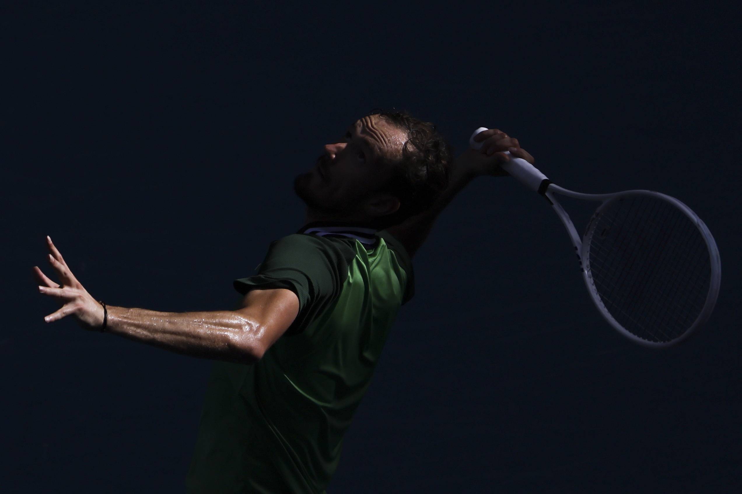 关于西班牙网球队强势世界网球队，梅德韦杰夫绝境逆转的信息